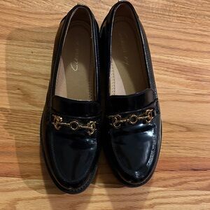 Elegant Black Loafers with Gold Detail